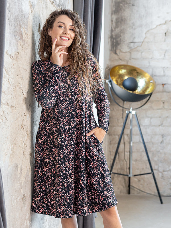 Lega laisvo silueto veliūrinė suknelė "Rosie Black - Rose Flower Print Velour"