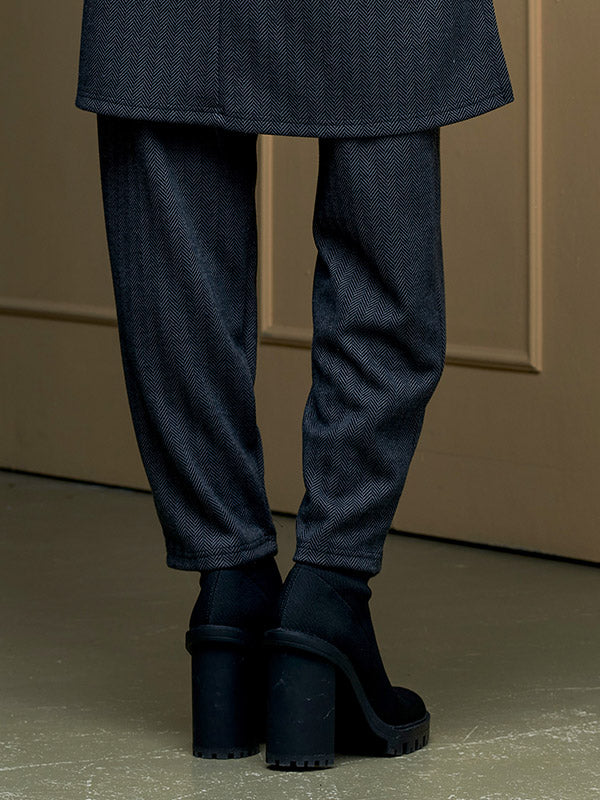 Lega siaurėjančios kelnės "Nora Black - Graphite Chevron Tweed"