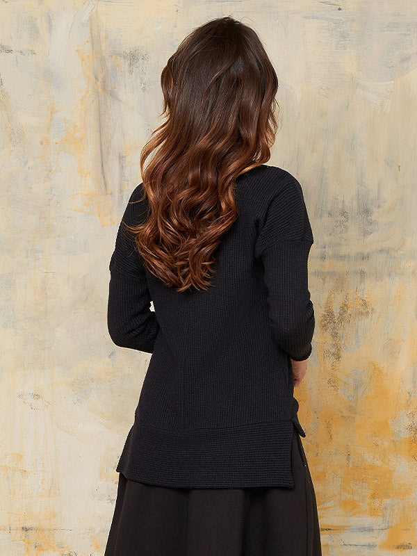 Lega megzta palaidinė "Frances Black"