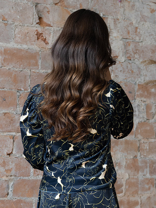 Lega puošni veliūrinė palaidinė "Zeina Black - Golden Flower Print Velour"