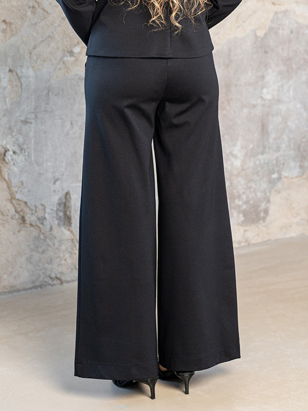 Lega plačios kelnės su viskoze "Goda Black"