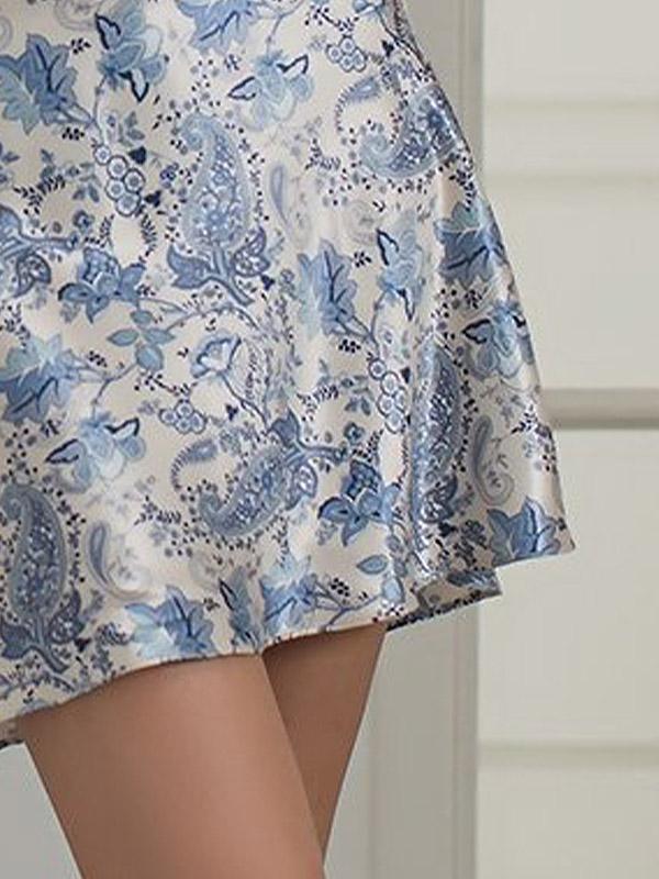 MiaMia zīda naktkleitiņa ar mežģīnēm "Dolce Vita Short Pearl - Blue Floral Print"