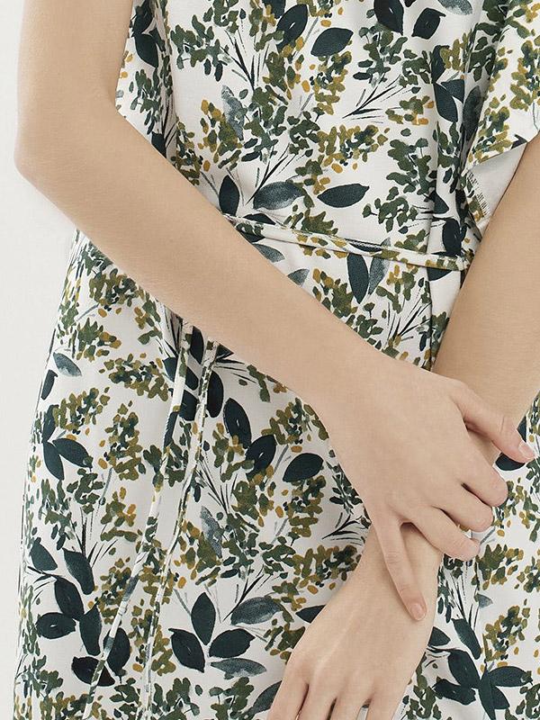 Utenos asimetriska kleita "Miyuki Green Floral Print"