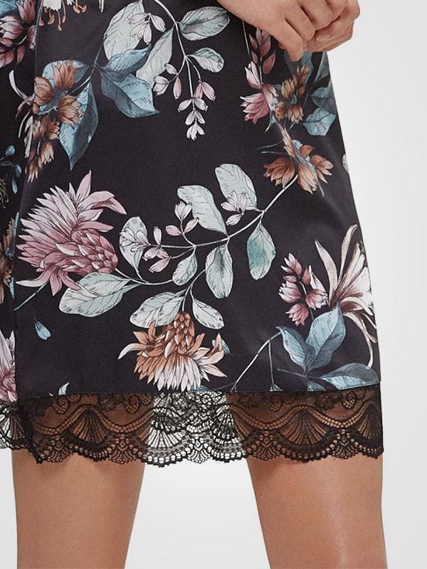 Esotiq атласная ночная сорочка с кружевом "Narissa Black - Multicolor Floral Print"