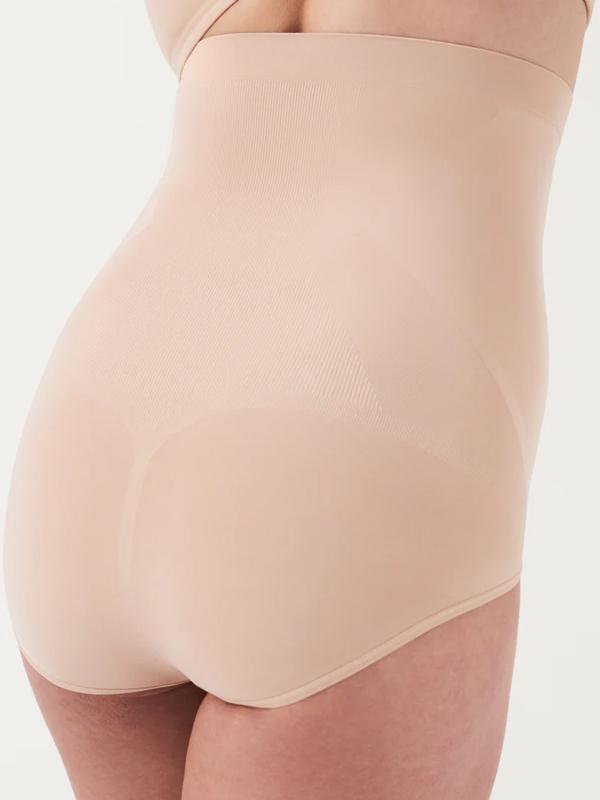 Spanx stipras formējošās biksītes ar augstu jostasvietu "OnCore Nude"