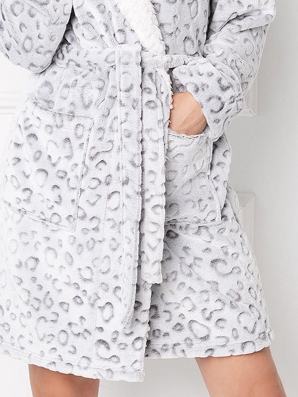 Aruelle halāts ar kapuci "Wild Look Grey - White Cheetah Print"
