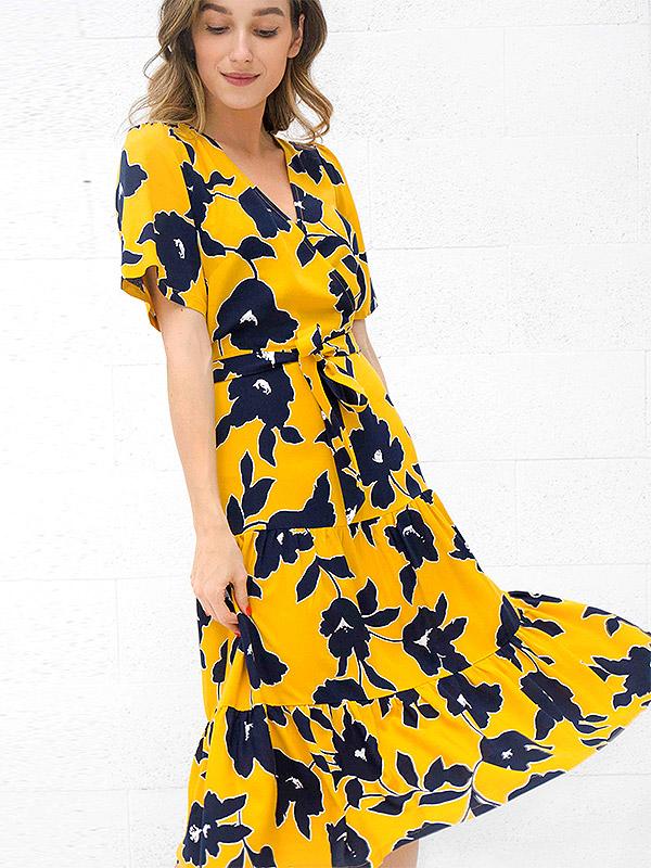Atella viskozes kleita "Bella Yellow - Navy Flowers Print"