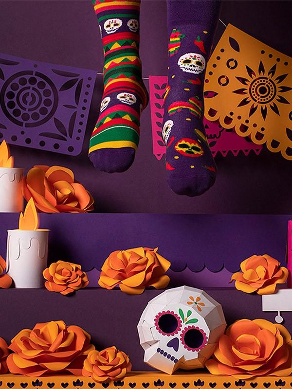 Many Mornings unisex kokvilnas zeķes "Fiesta Mexicana Violet - Multicolor"
