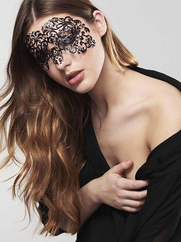 Bijoux Indiscrets seksīga sejas maska "Dalila Black"