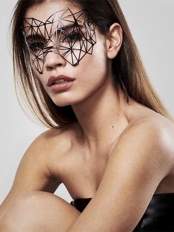 Bijoux Indiscrets seksīga sejas maska "Kristina Black"