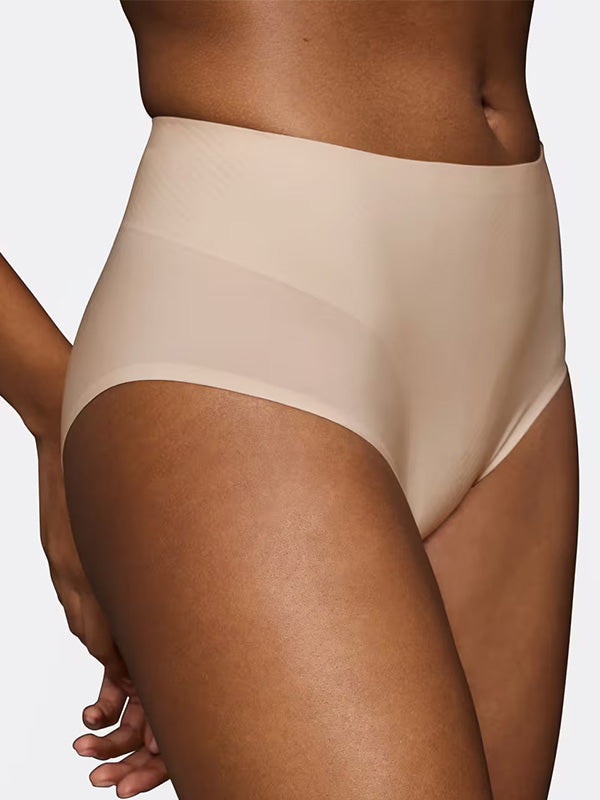Triumph koriģējošas biksītes ar paaugstinātu jostas vietu "BMU Illusion Curve Maxi Nude"