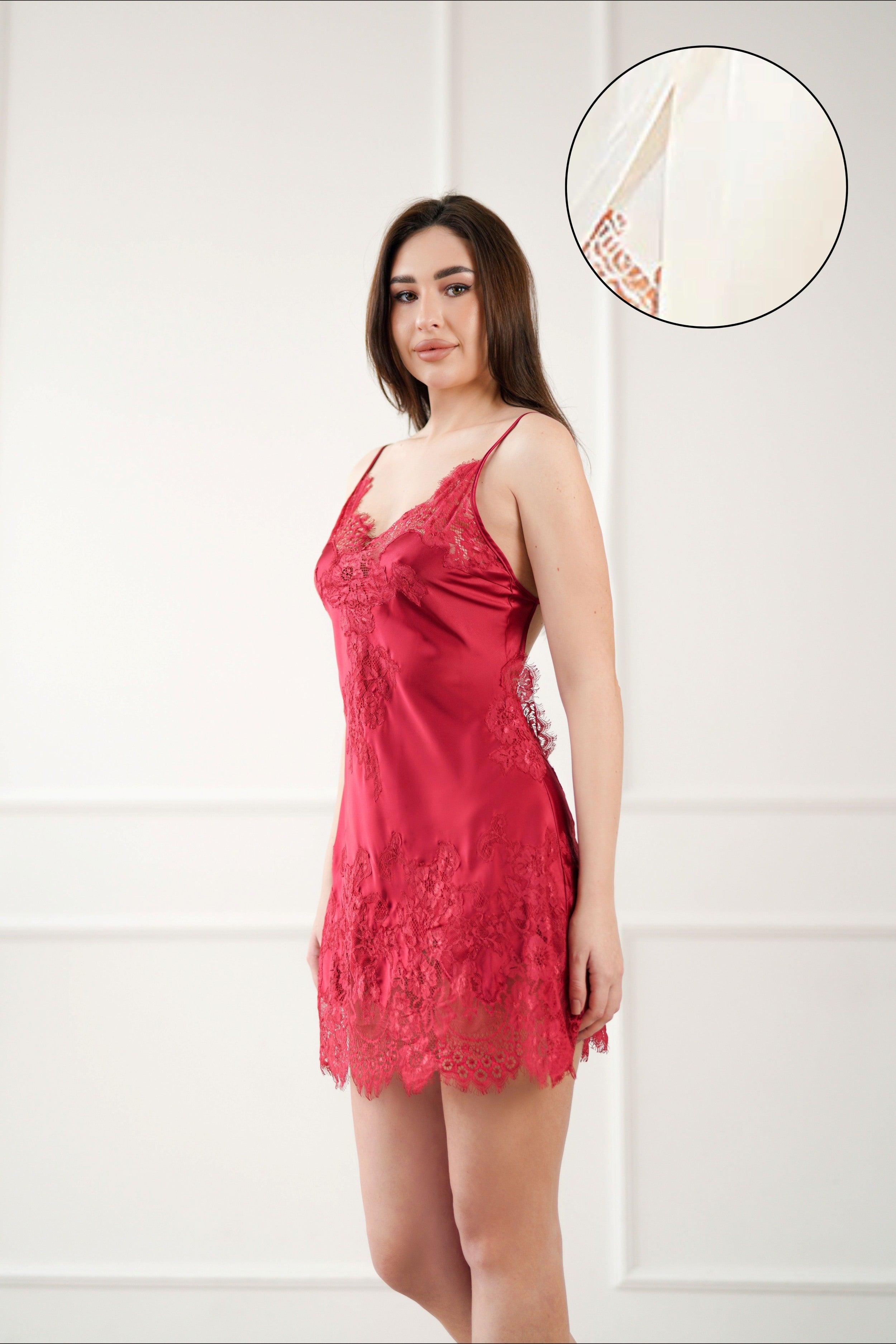 šilkiniai nėriniuoti naktinukai