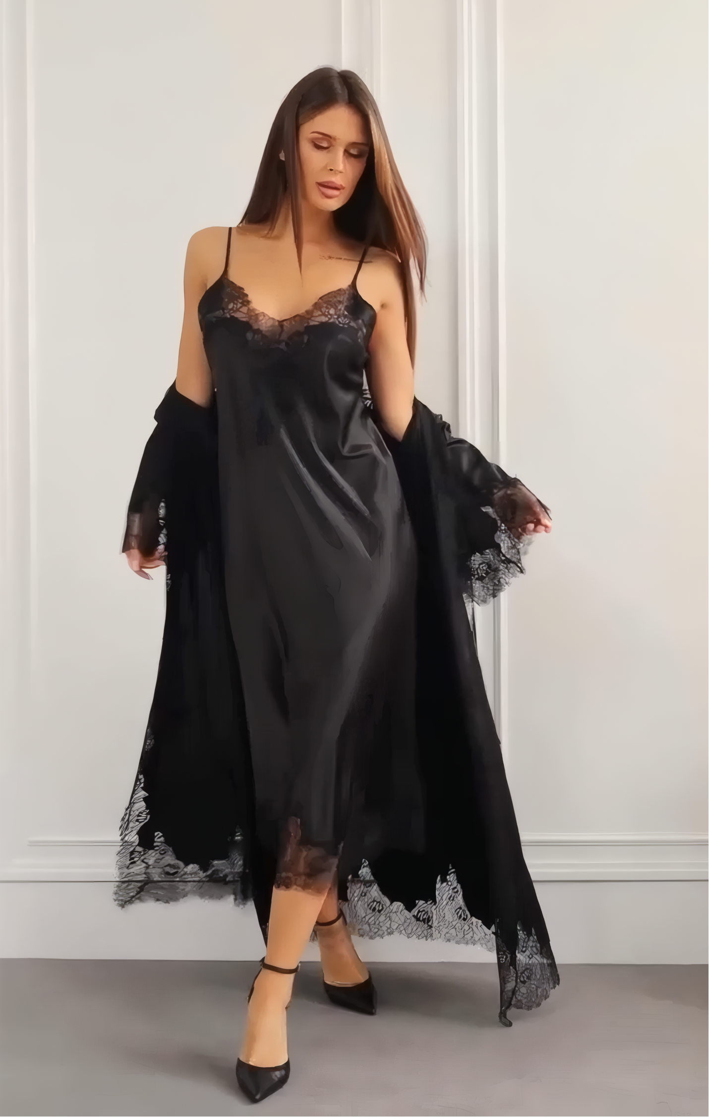 Komilfo gara zīda naktskrekls ar mežģīnēm 