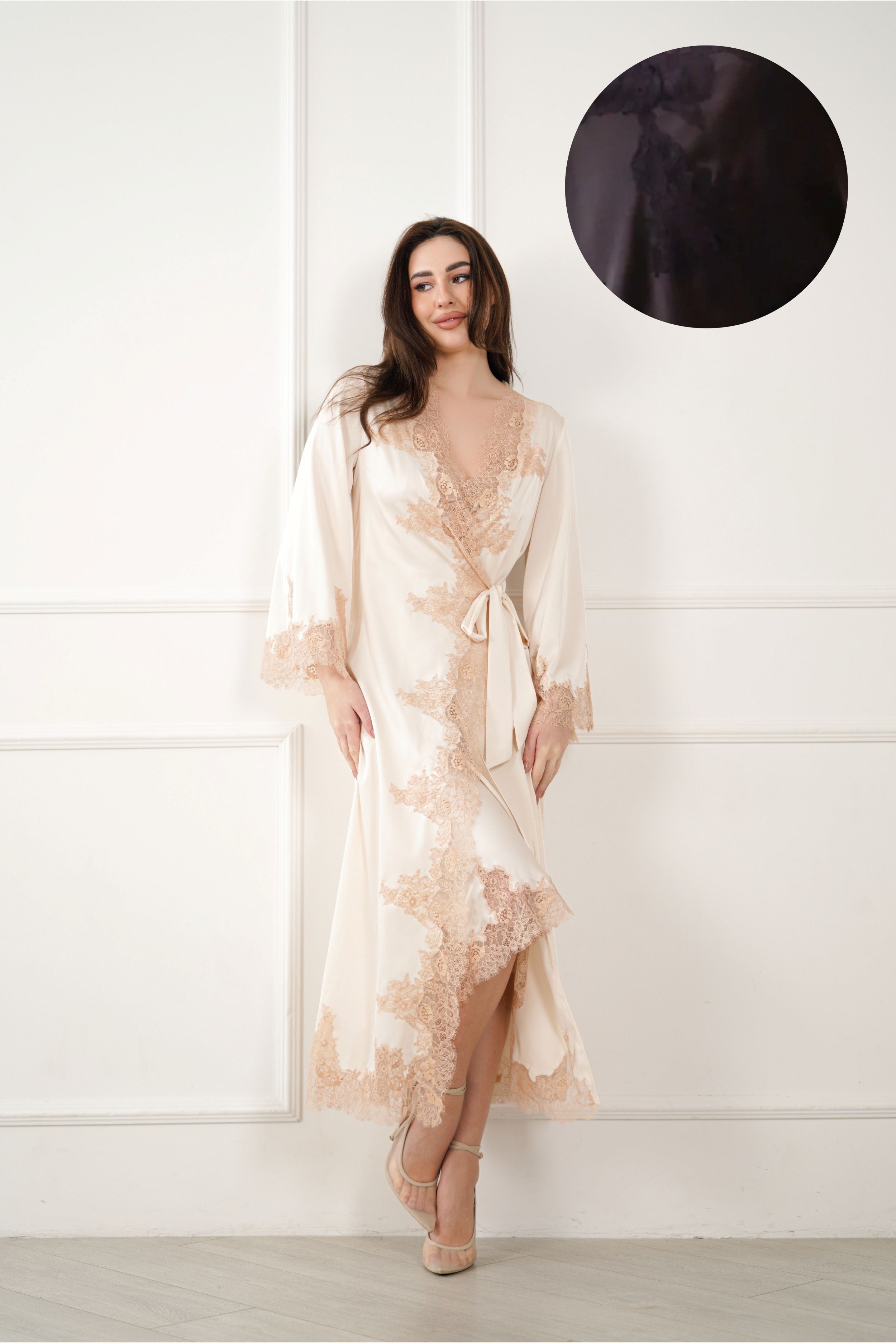 Komilfo long silk robe with lace Amber Long Black