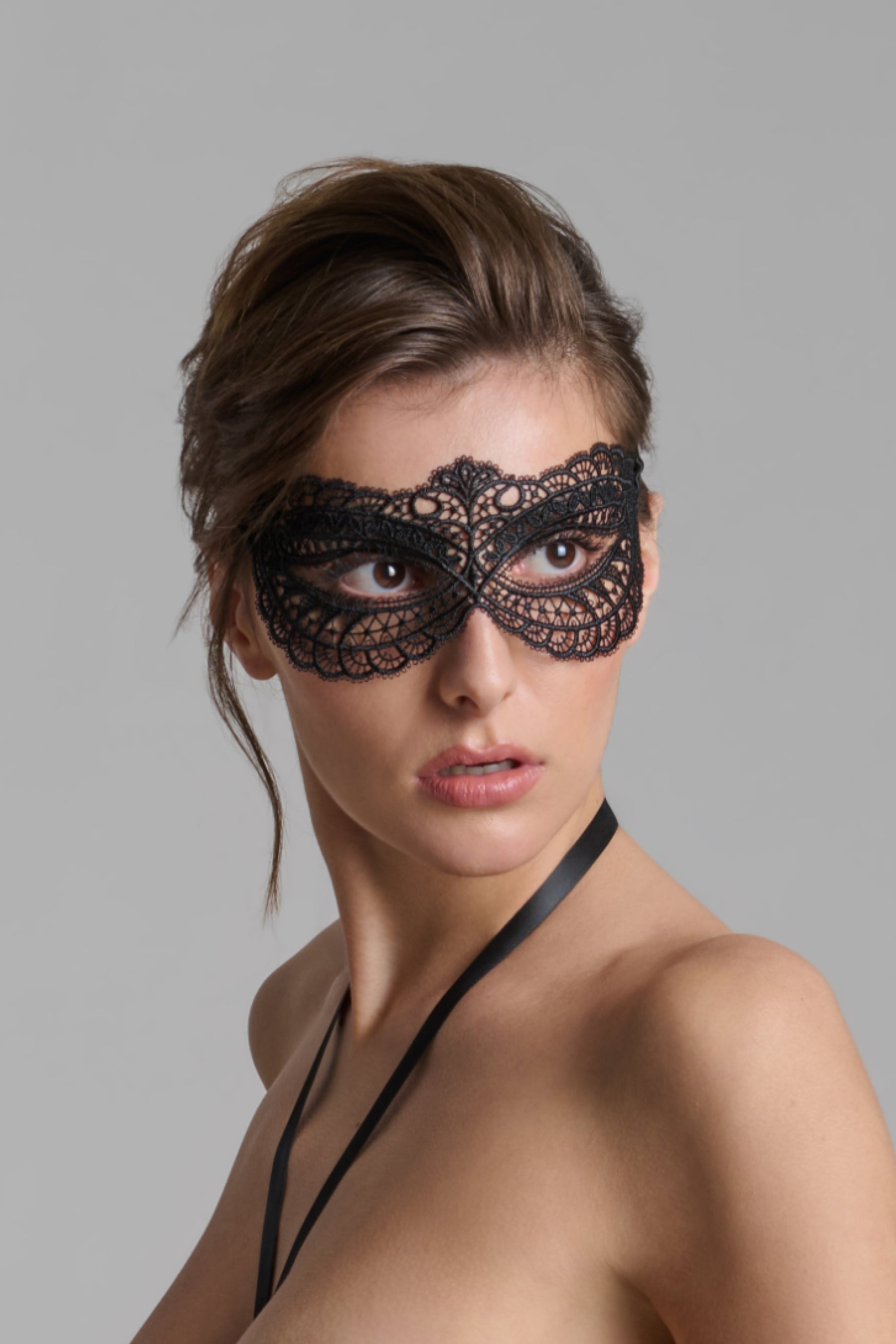 Maison Close mežģīņu maska ​​"Le Ravissant 2 Black"