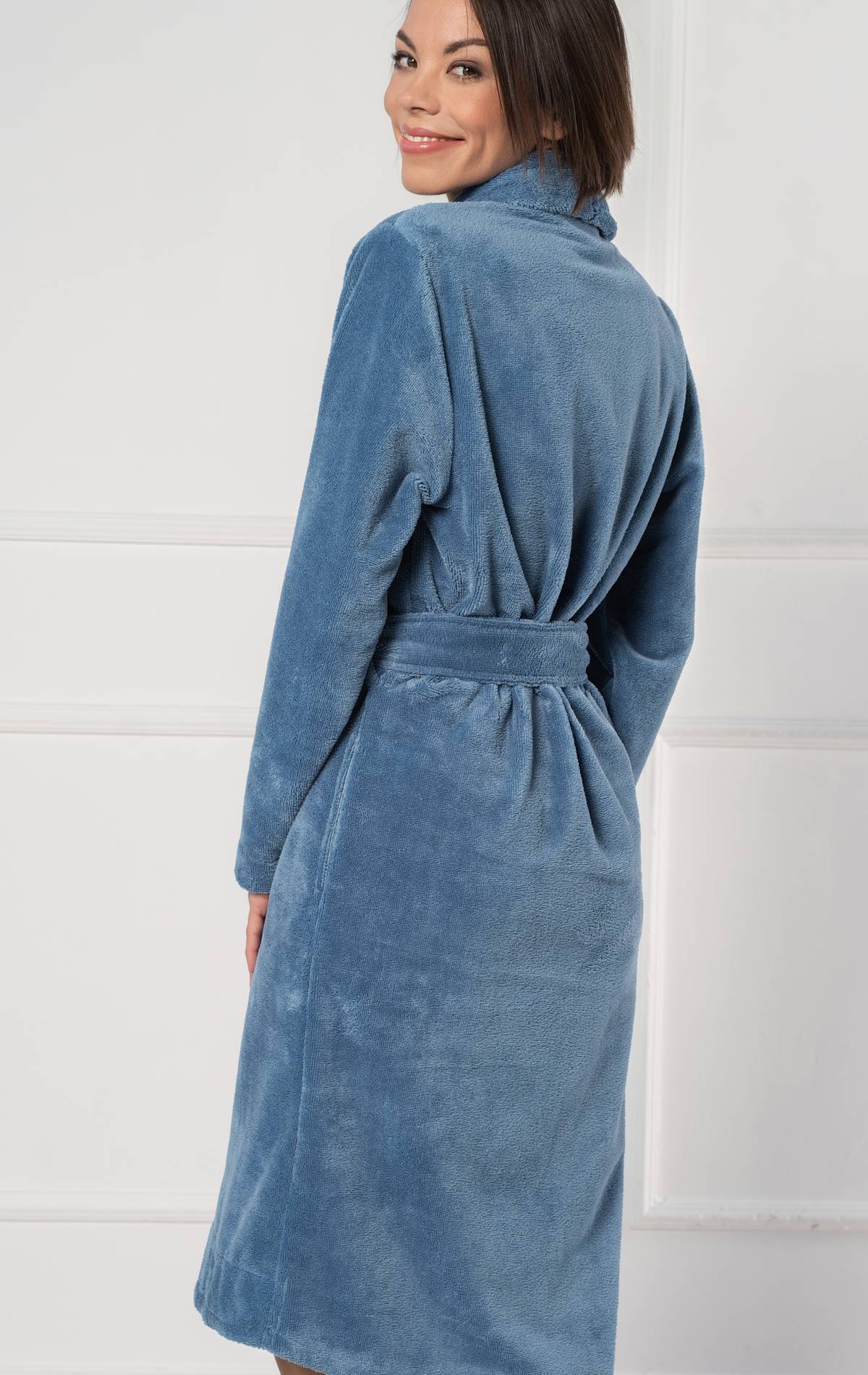 šiltas moteriškas chalatas