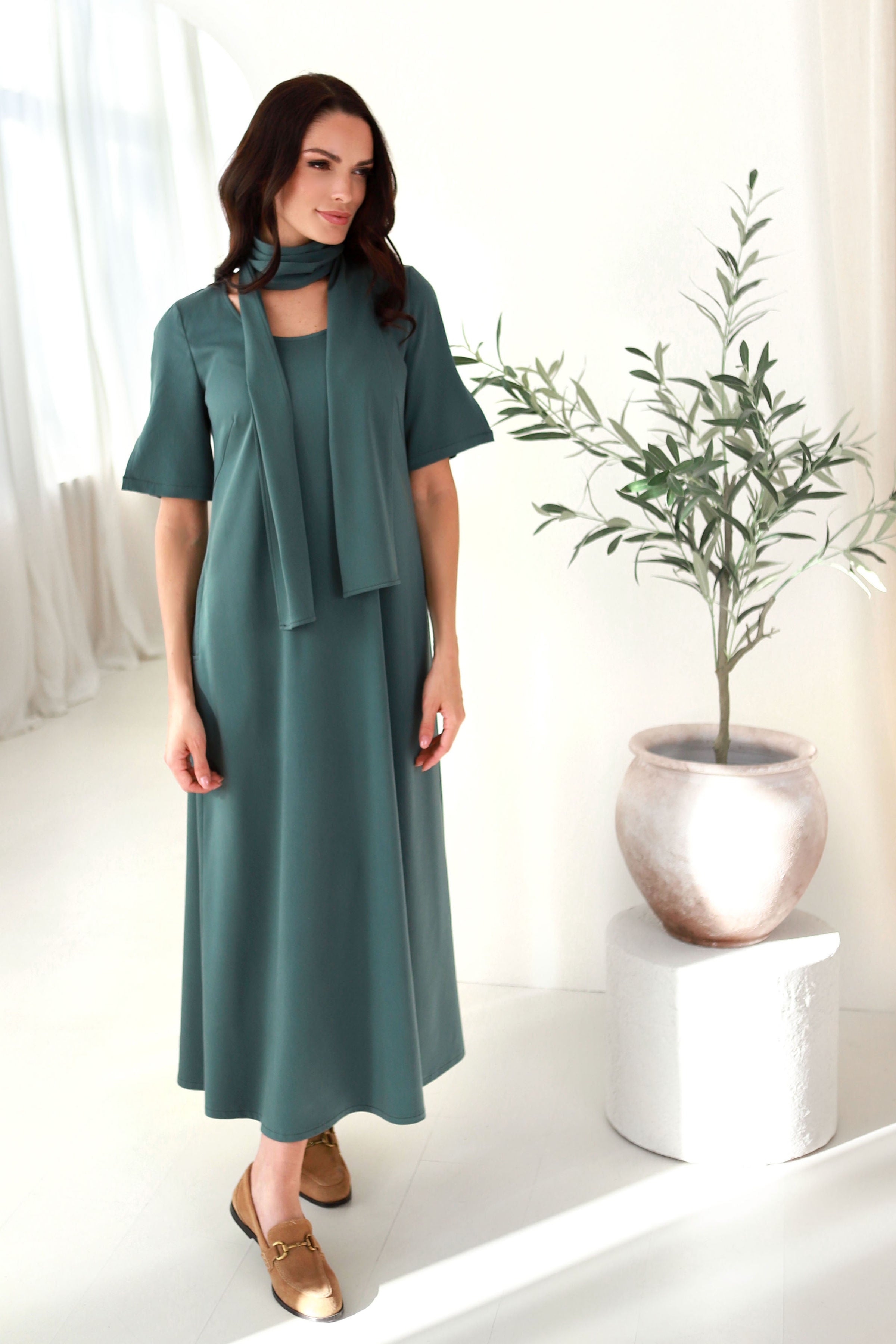 elegantiška suknelė moterims