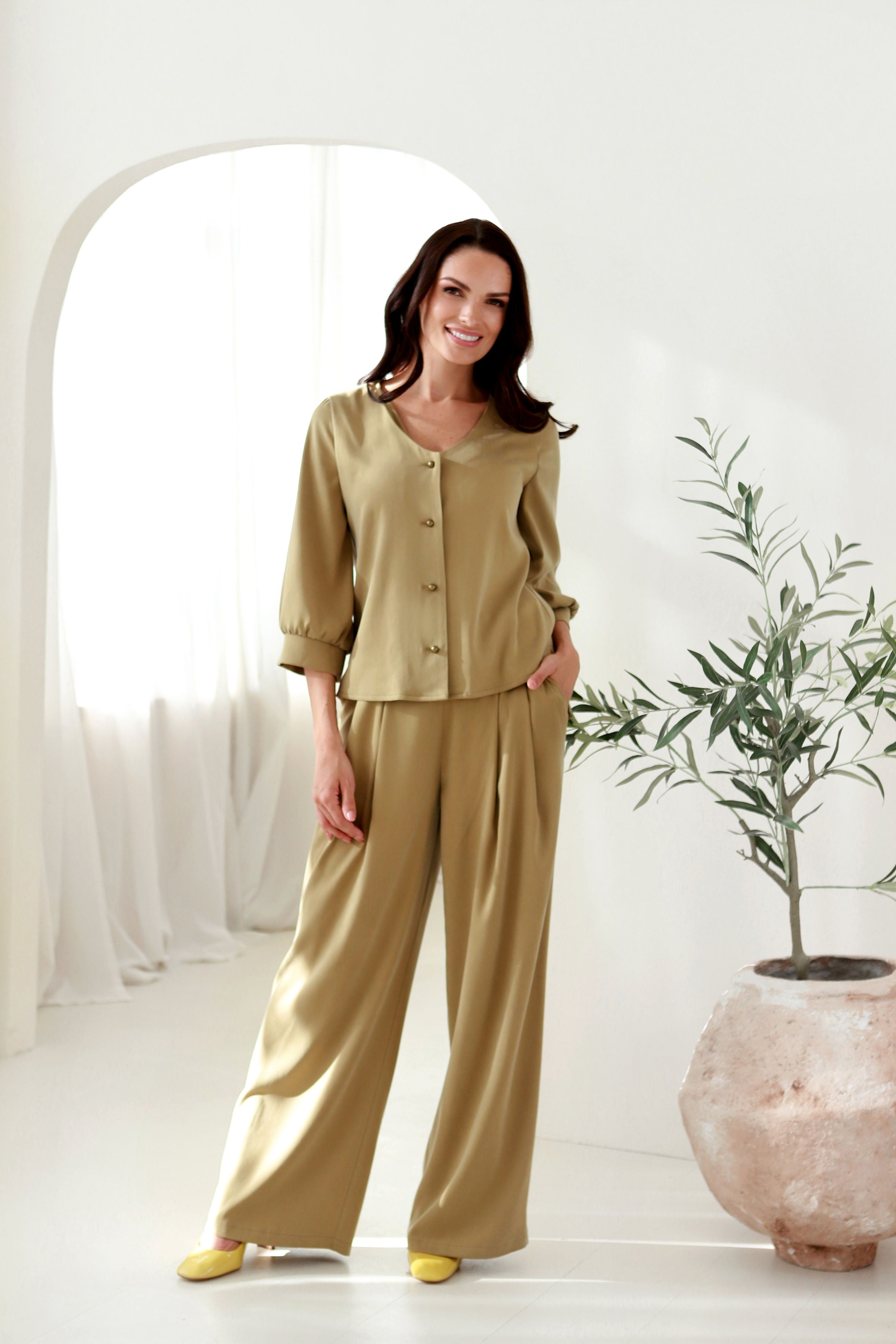 Lega viegls krekls ar pagarinātu mugurpusi 