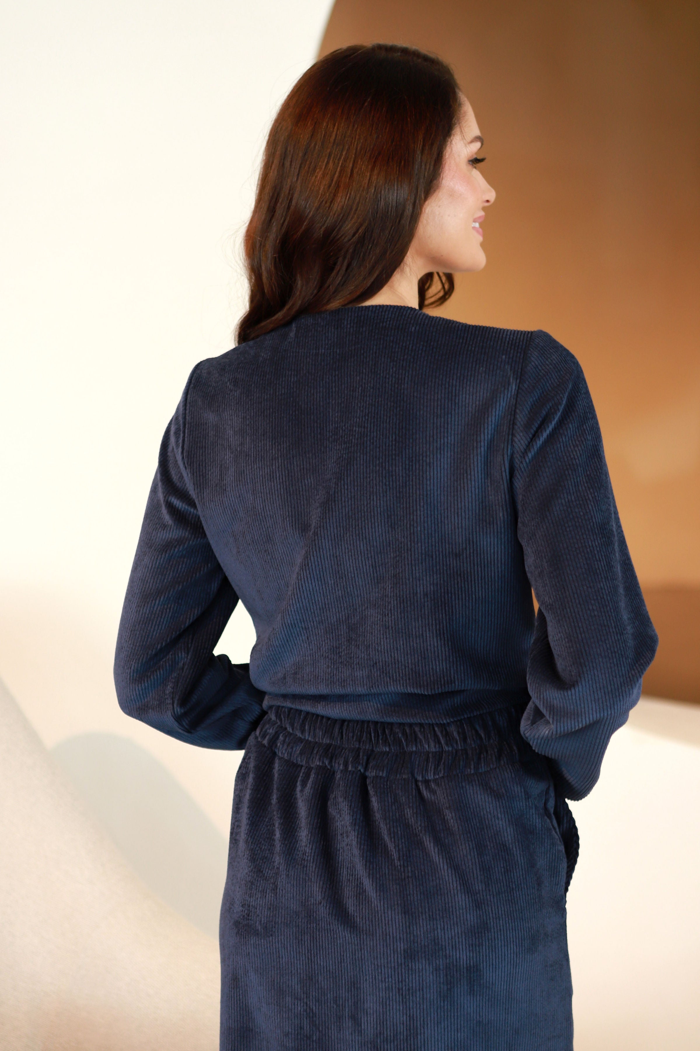 Lega samta jaka "Jasira Navy Velvet"