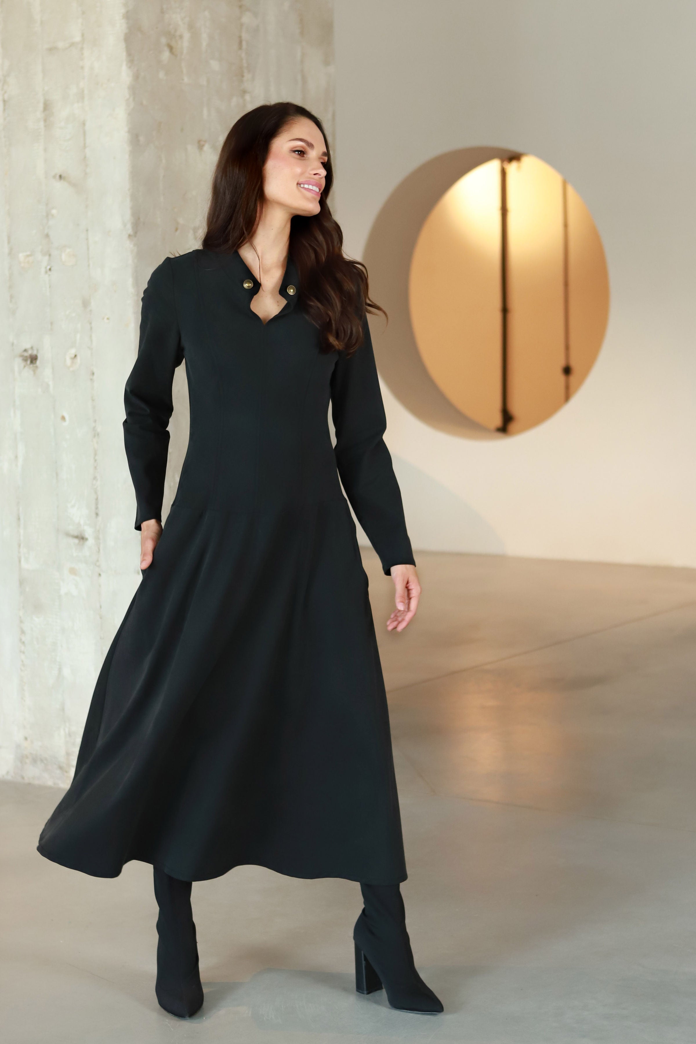 Lega gara A silueta kleita "Elara Graphite Black"