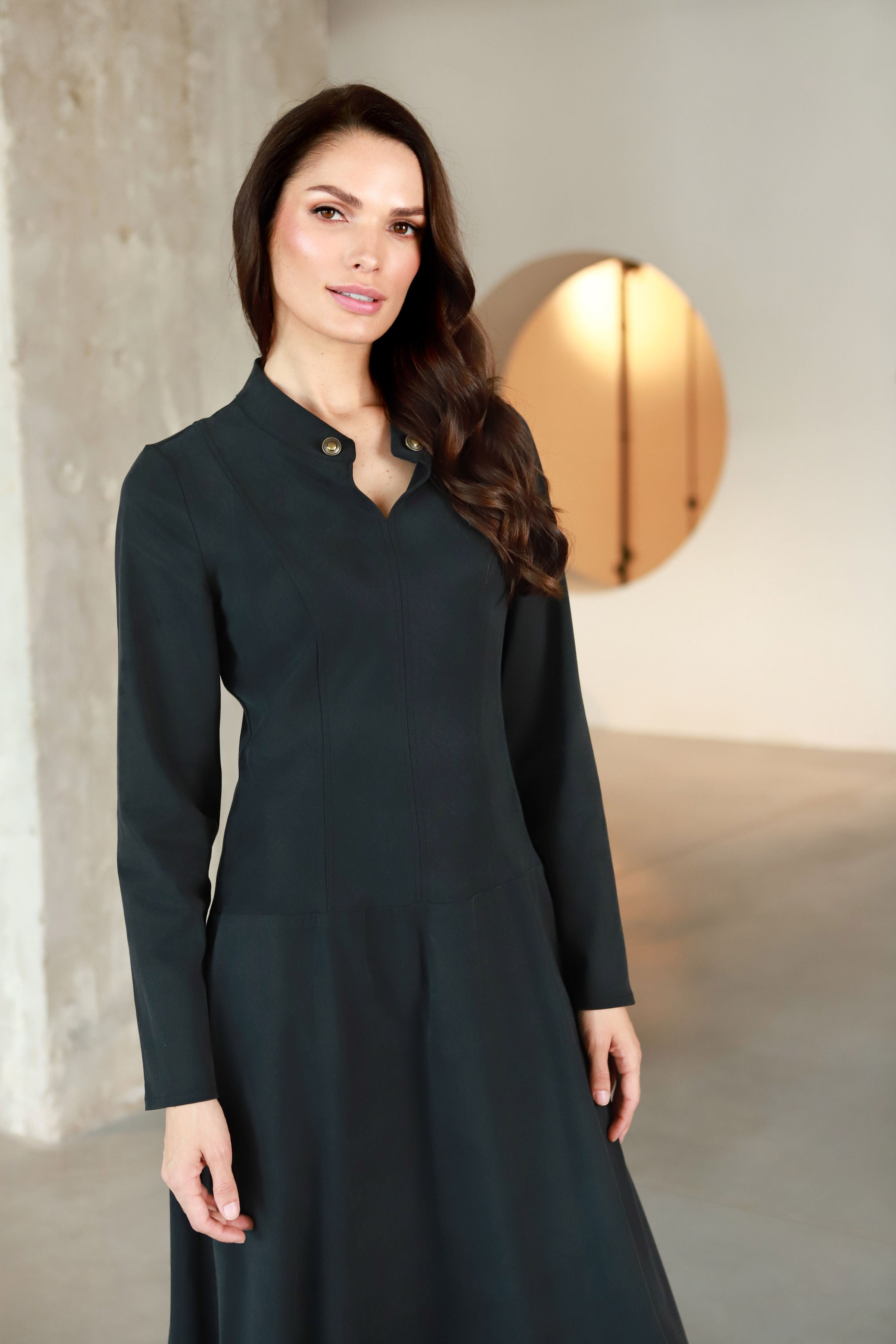 Lega gara A silueta kleita "Elara Graphite Black"