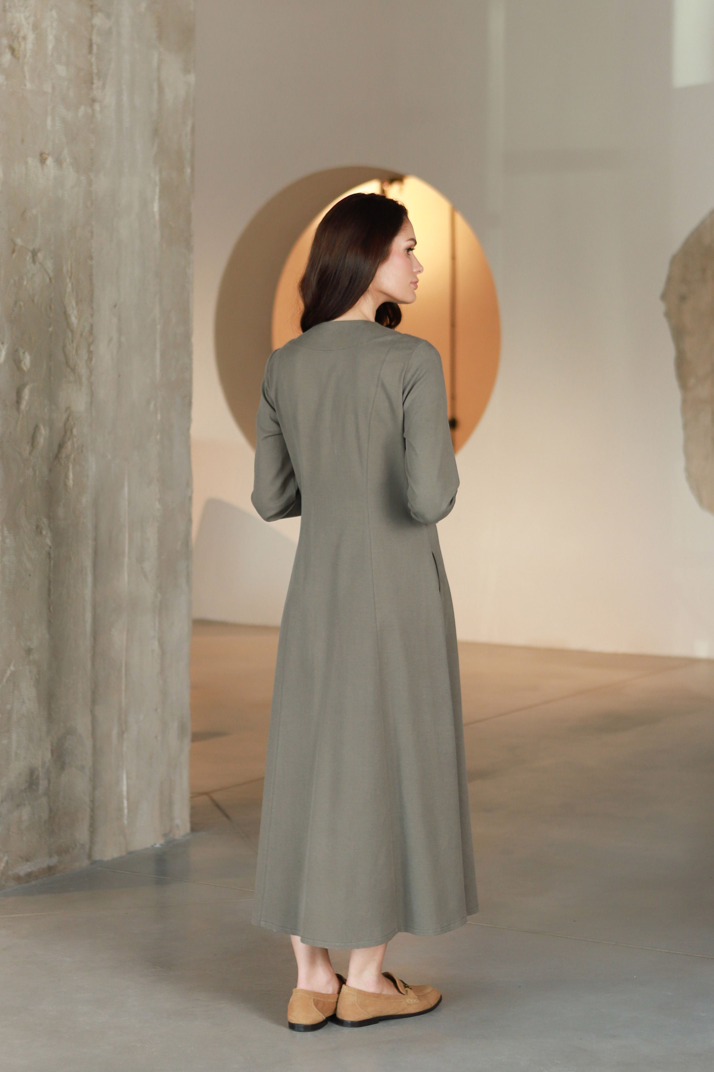 Lega kas pieguļ jostas vietā "Ruber Grey"