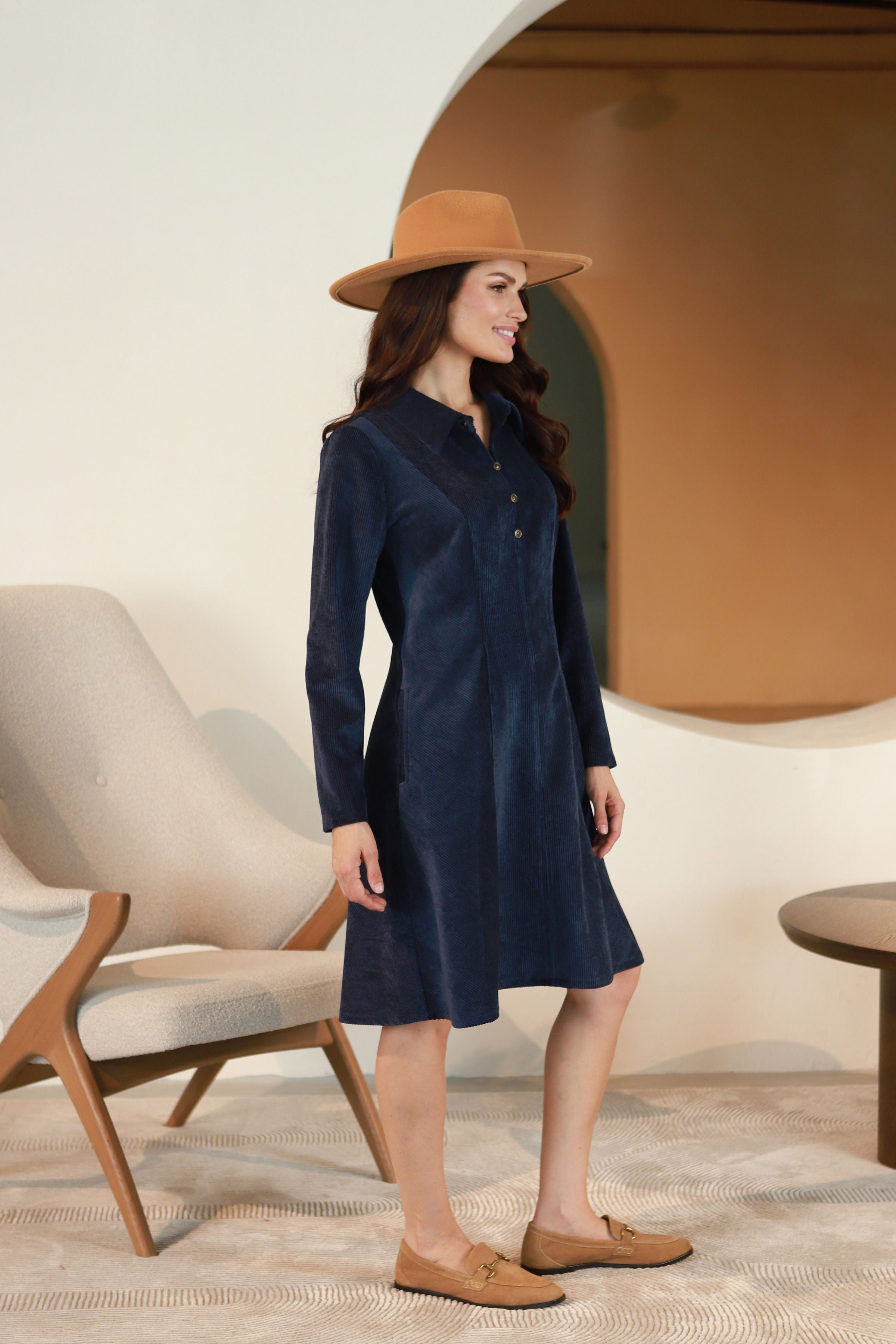 Lega iešota samta kleita "Noemi Navy Velvet"