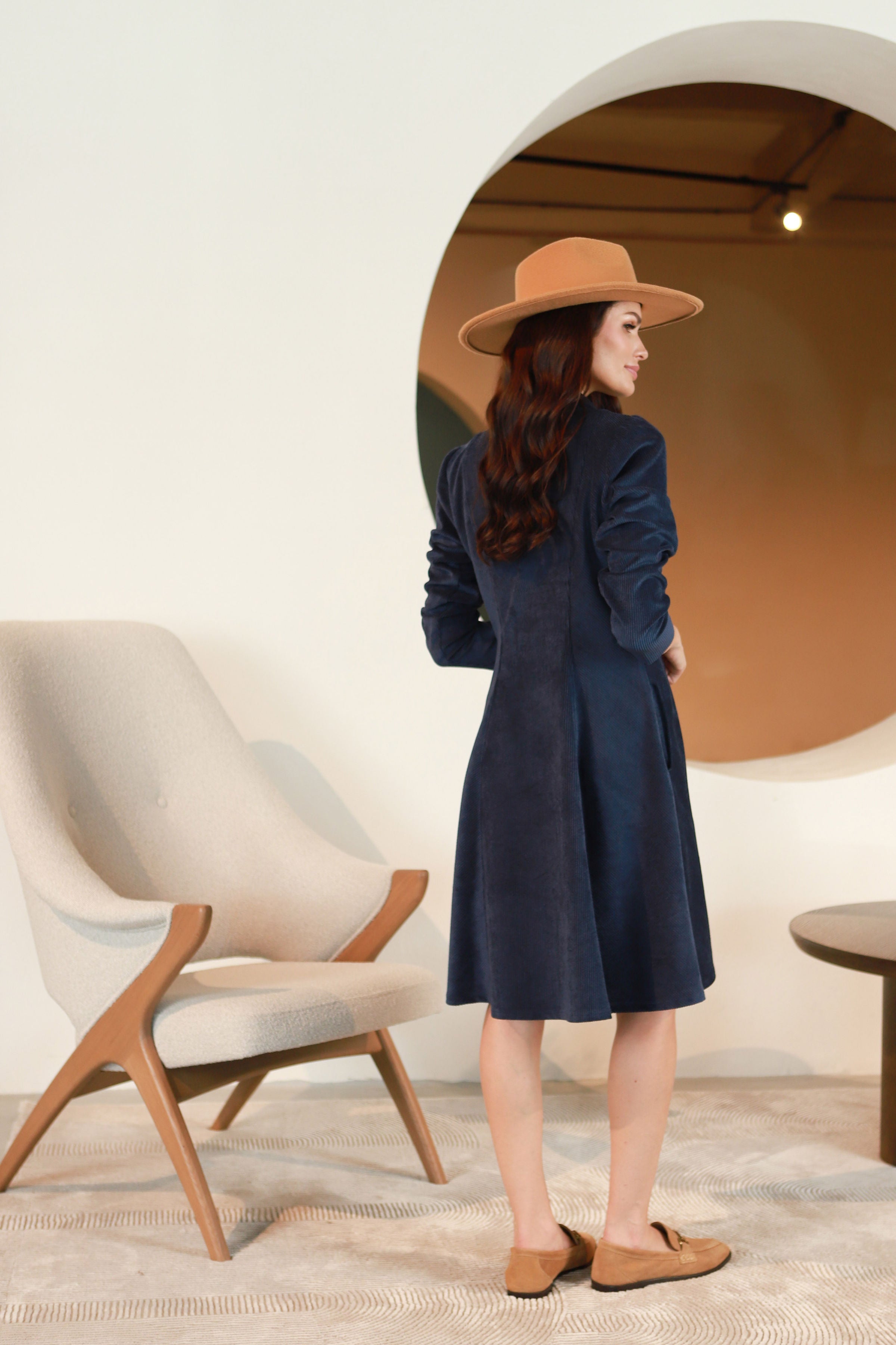 Lega iešota samta kleita "Noemi Navy Velvet"