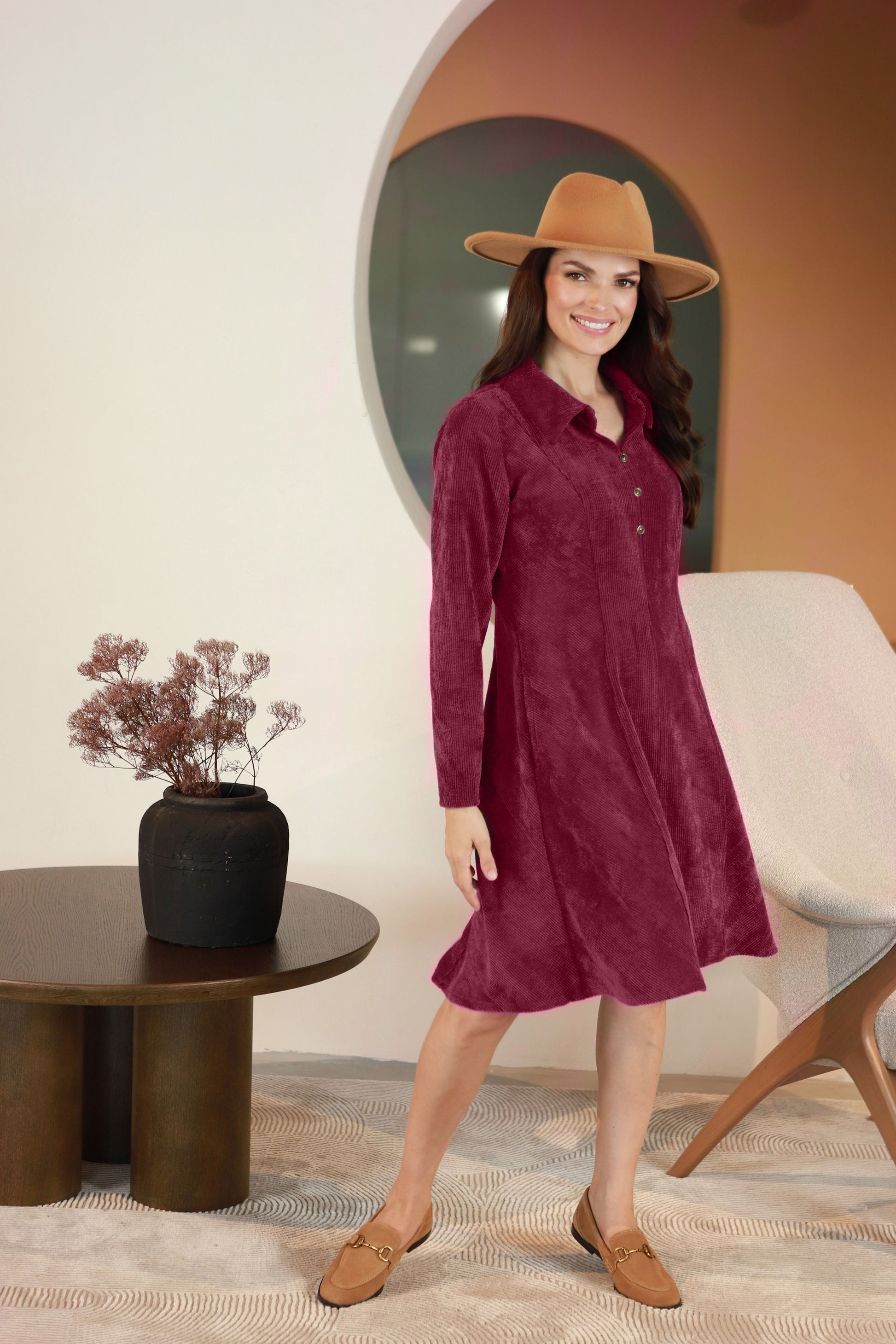 Lega įliemenuota bordo velvetinė suknelė Noemi