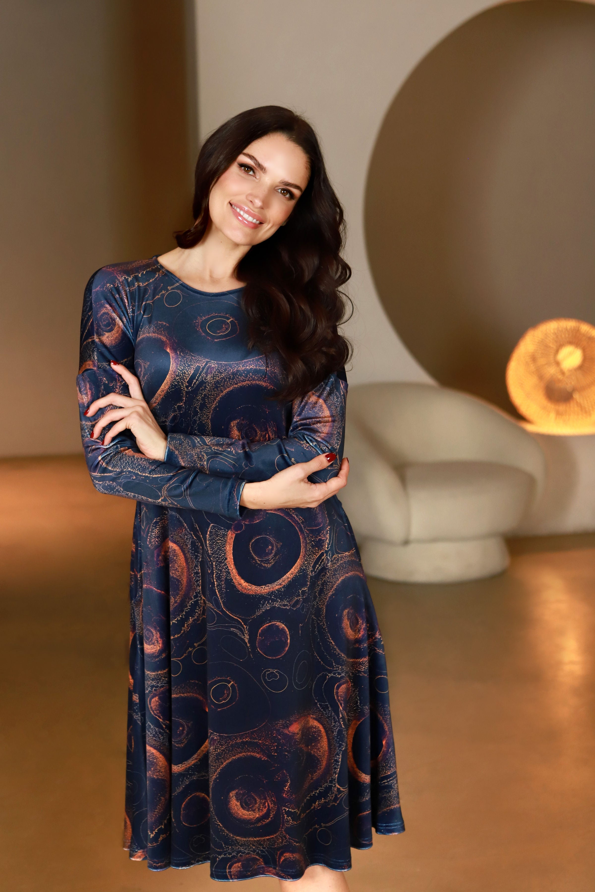 A silueto veliūrinė suknelė Ilaria Navy