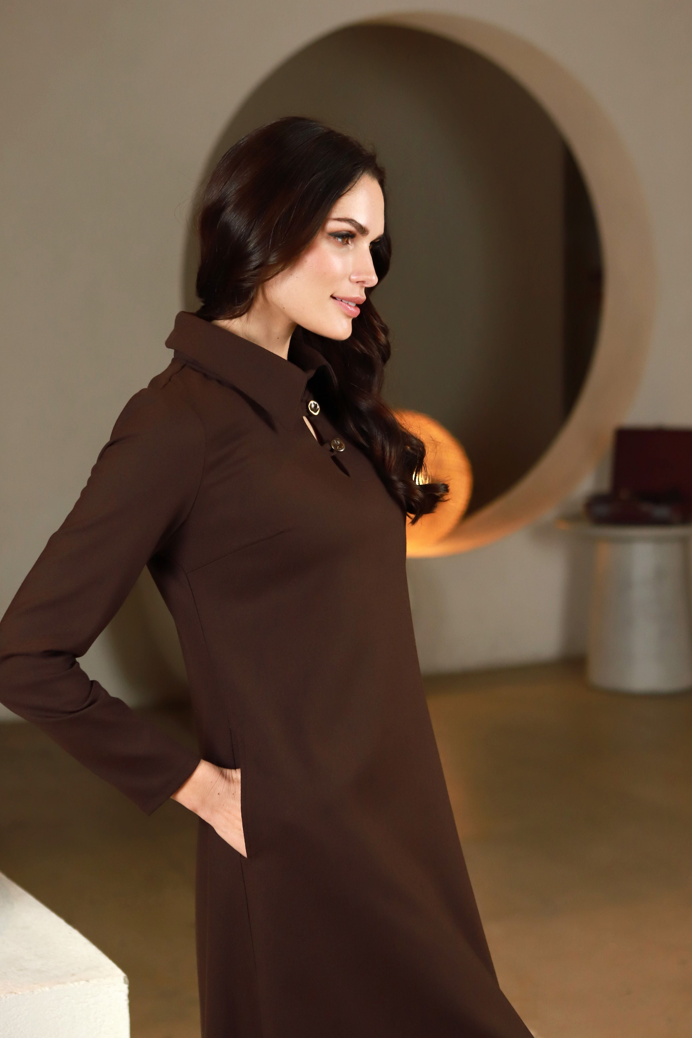 Lega Jacqueline Chocolate platėjanti suknelė