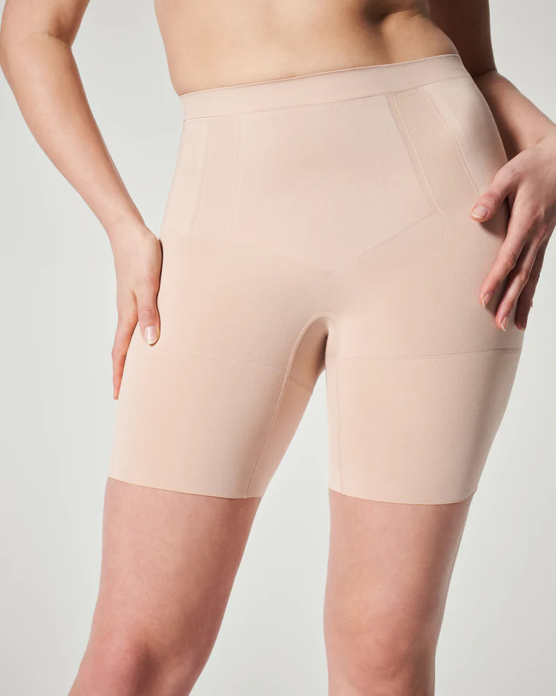 Spanx stipri formējošie šortiņi "OnCore Mid-Thigh Nude"