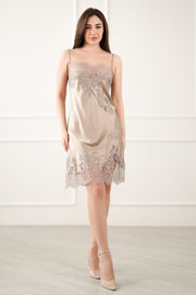 šilkiniai nėriniuoti naktiniai