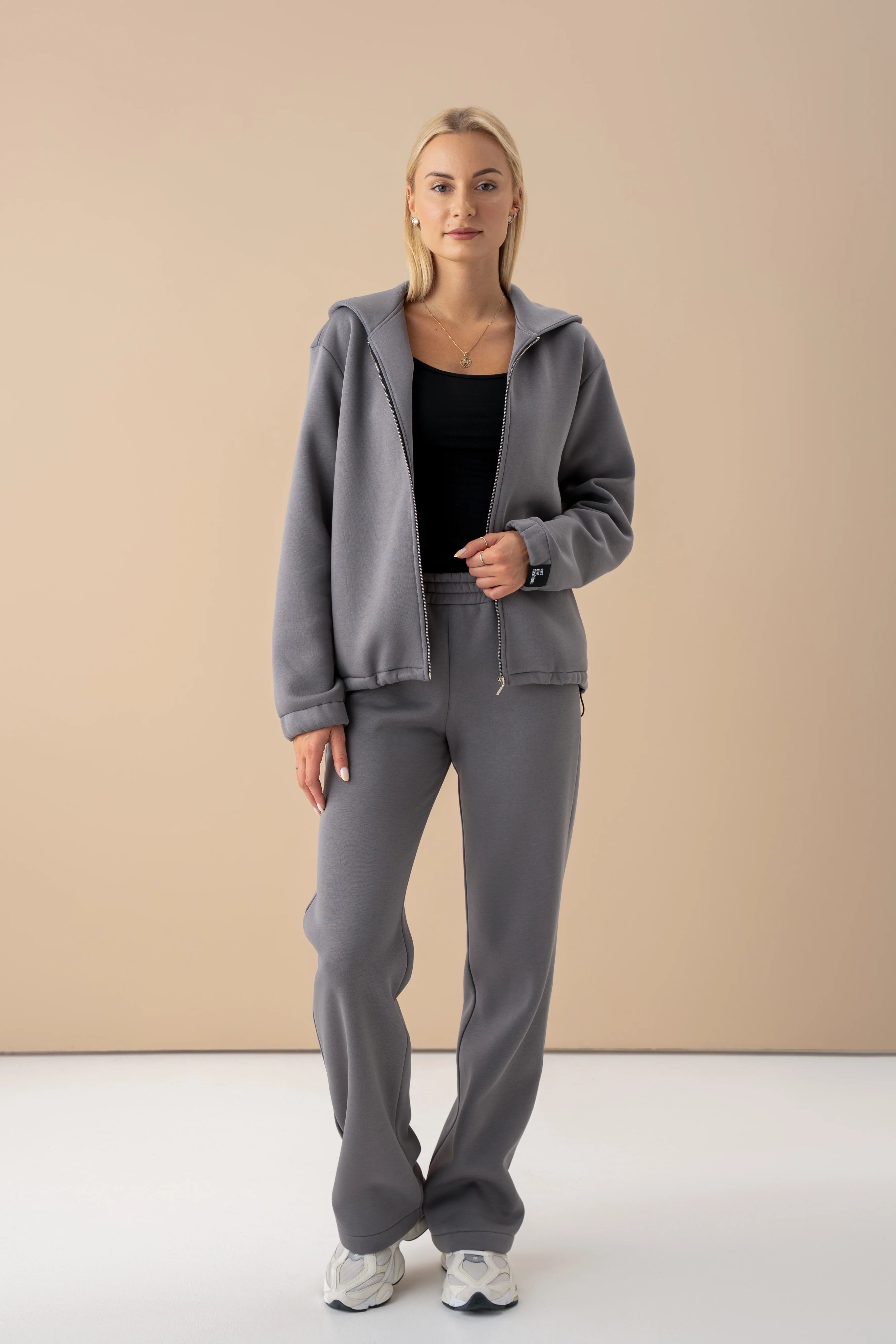 cutmyfashion спортивный костюм "Meida Gray"