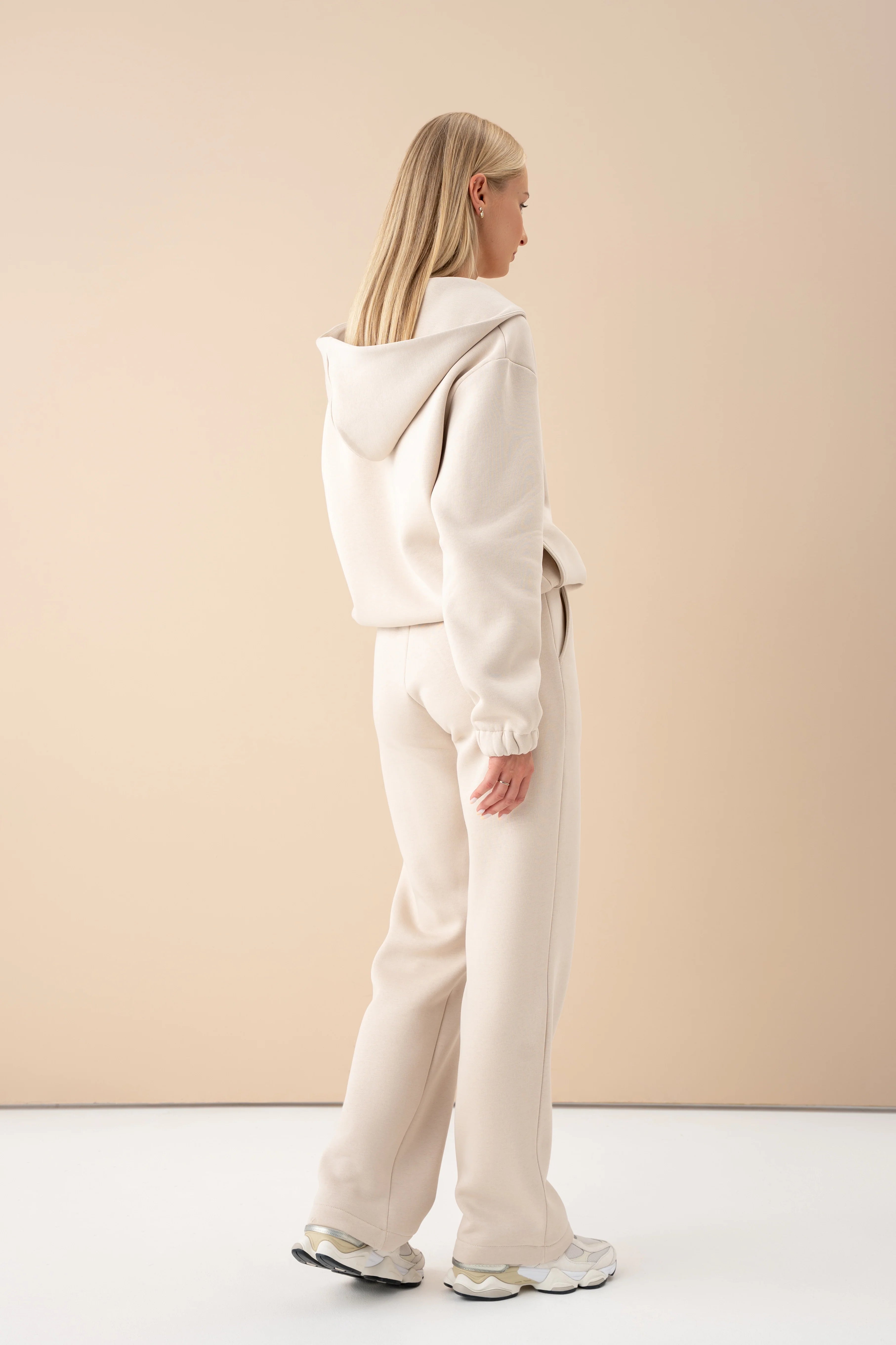 cutmyfashion brīvā laika treniņtērps "Meida Cream"