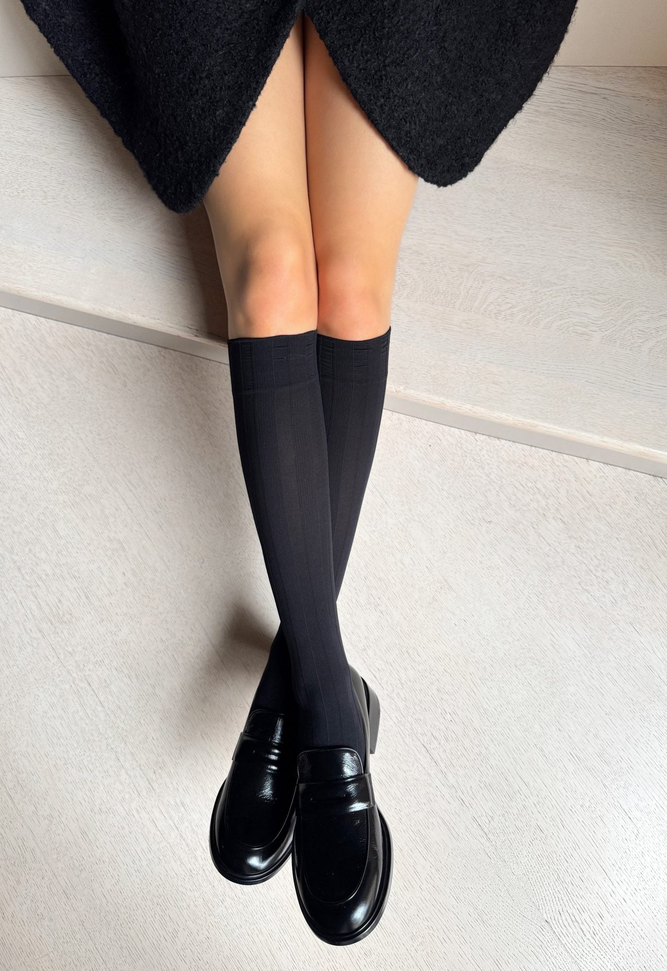 Veneziana Patterned Knee-High Socks Laura 40 Den Black