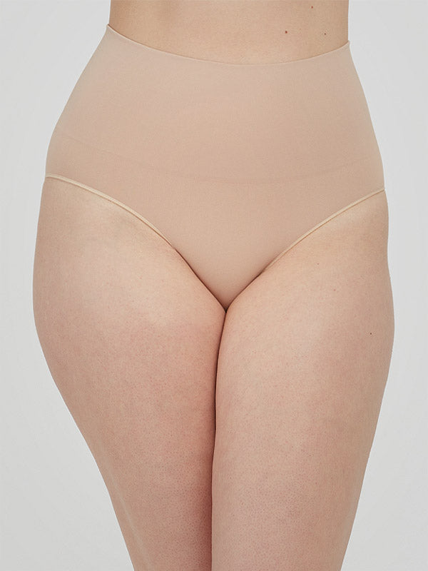Spanx korekcijas biksītes ar augstu vidukli, kas izgatavotas no pārstrādāta neilona 
