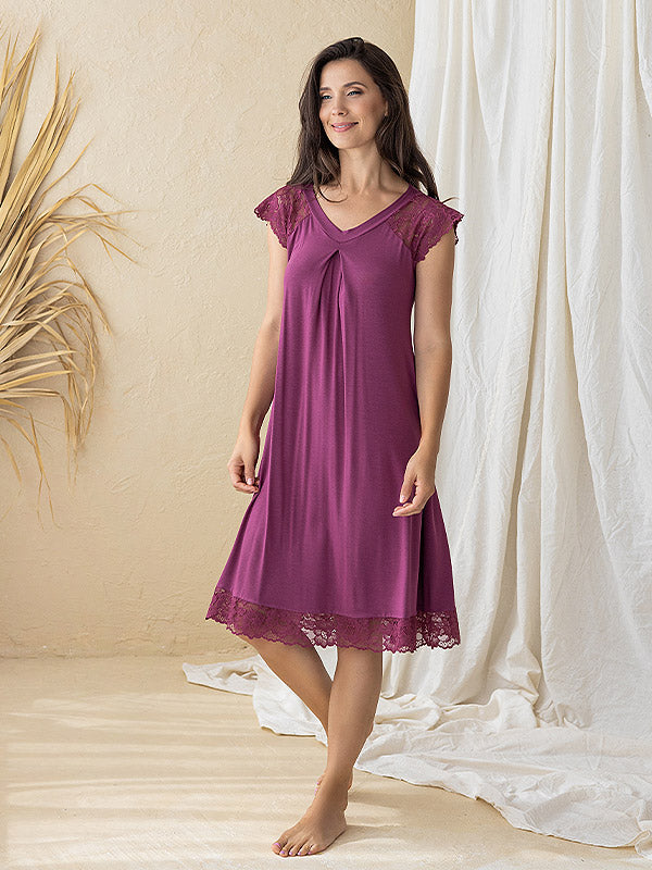 Lega platėjantys viskoziniai naktiniai "Andela Plum Red"
