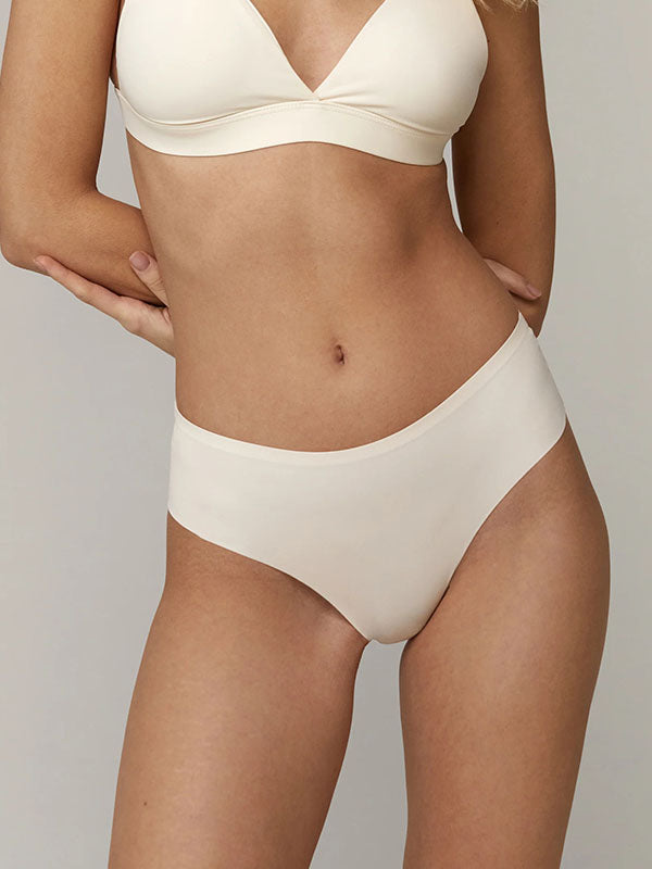 Aruelle besiūlės braziliško kirpimo kelnaiės "Devon Cream"