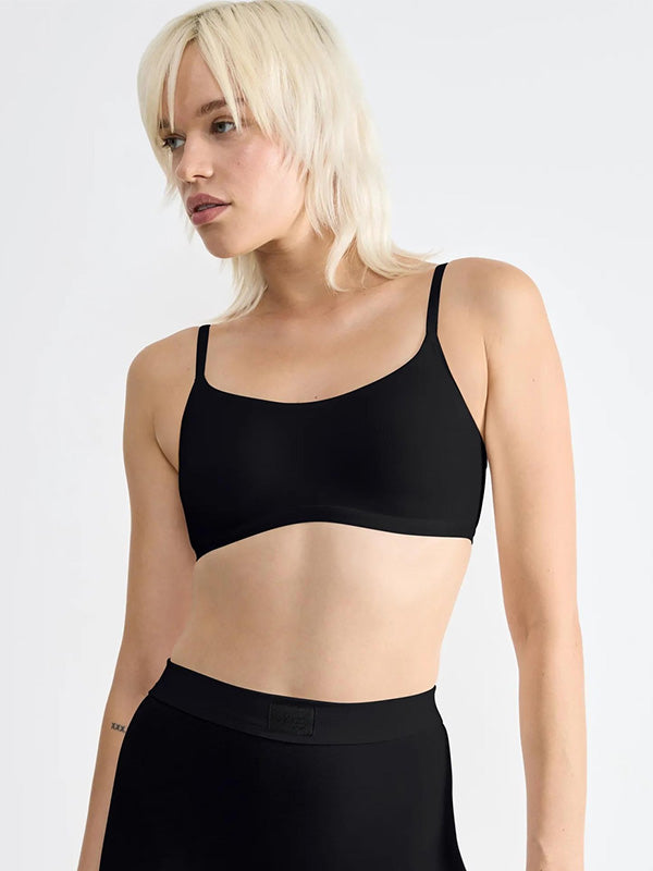 Sloggi organinės medvilnės minkšta liemenėlė "Go Daily Top Black"