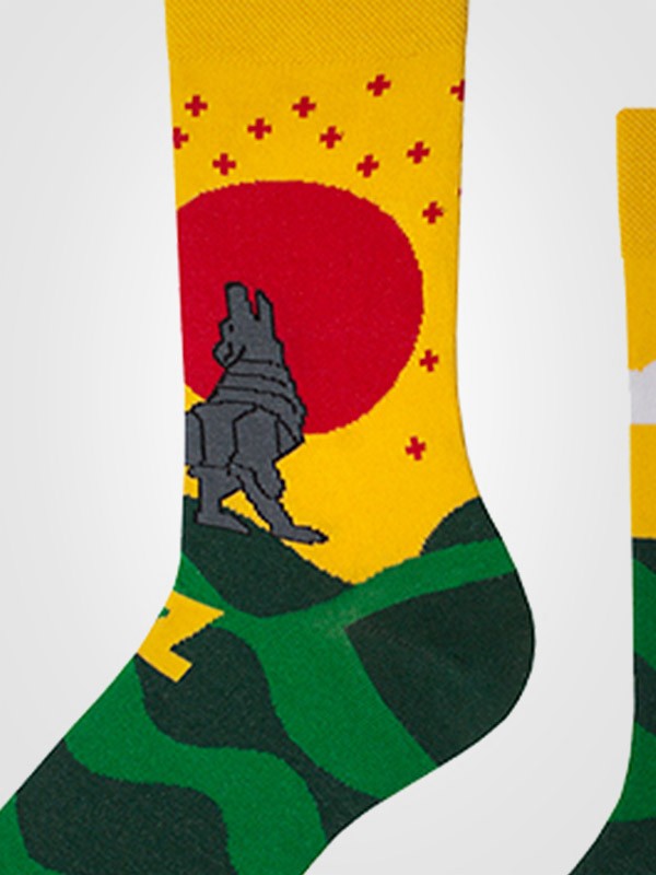 Spalvotos Kojines unisex medvilninės kojinės "Iron Wolf Legend Yellow - Green - Red"