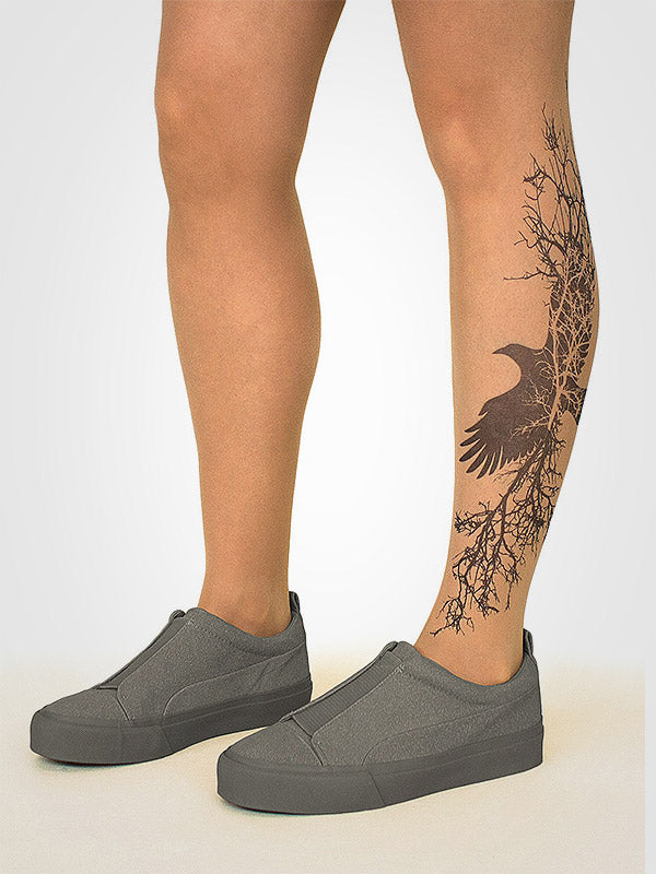 Stop & Stare prilipinamos kojinės su tatuiruote "Branching Crow 20 Den Sun"