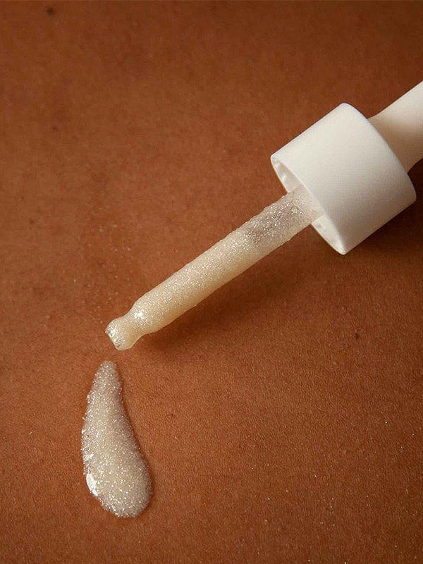Bijoux Indiscrets spindintis aliejus odai ir plaukams "Slow Sex Shimmer Coconut"