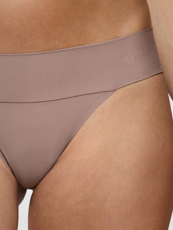 Triumph besiūlės kelnaitės stringai "Body Make Up Illusion EX Dark Pink"