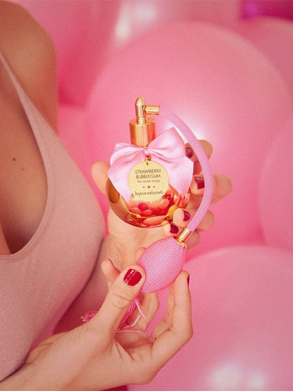 Bijoux Indiscrets kūno dulksna "Scent 2 Bubble Gum"