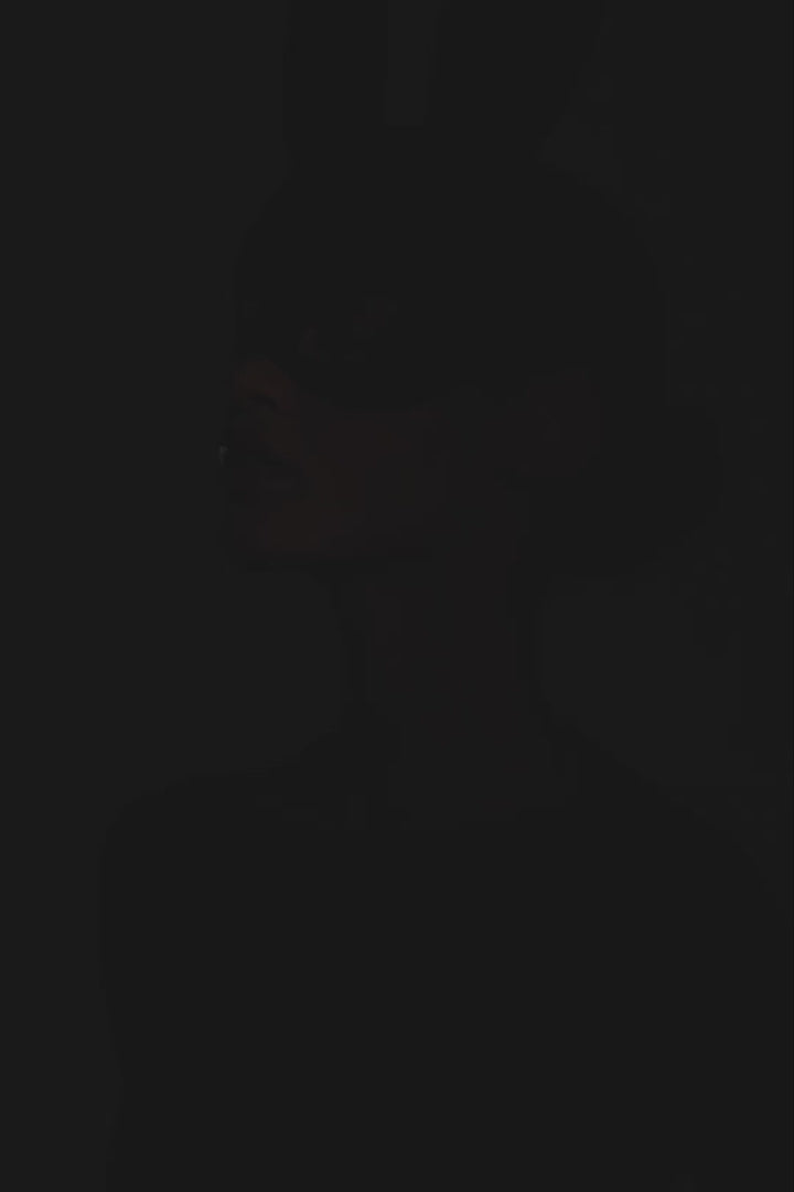 Augšupielādēt video: bunny mask Maison Close