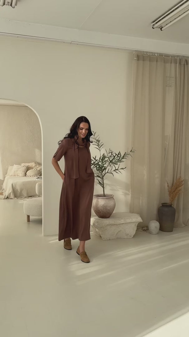 Augšupielādēt video: patogi elegantiška suknelė