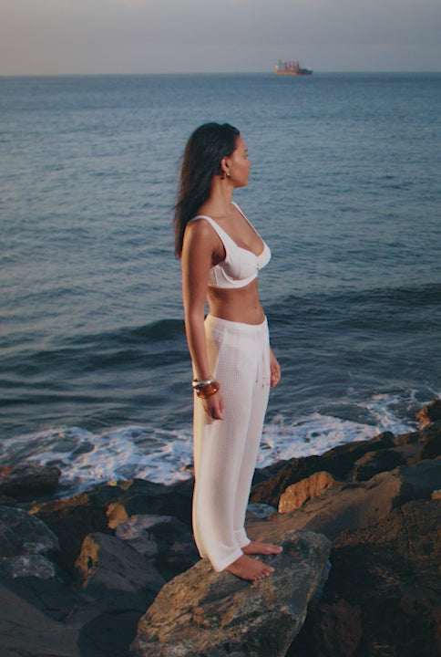 Load video: nėriniuotos kelnės Triumph